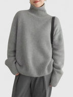 Women's Jumper | High Collar, Elegant Silhouette, Lightweight Insulation 3